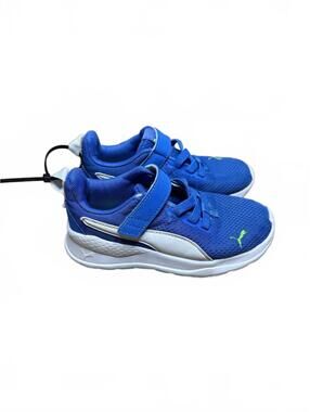 PUMA Blue Mesh Hook-and-Loop Athletic Sneakers
